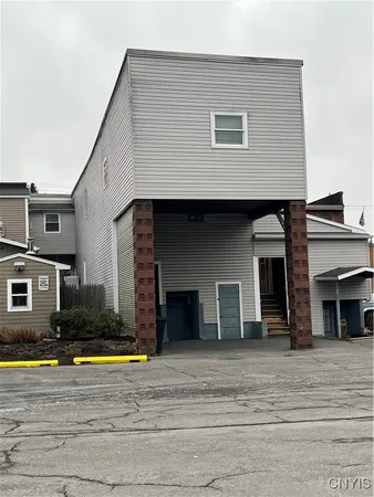 $695,000 | 47 North Main Street, Camillus, NY 13031