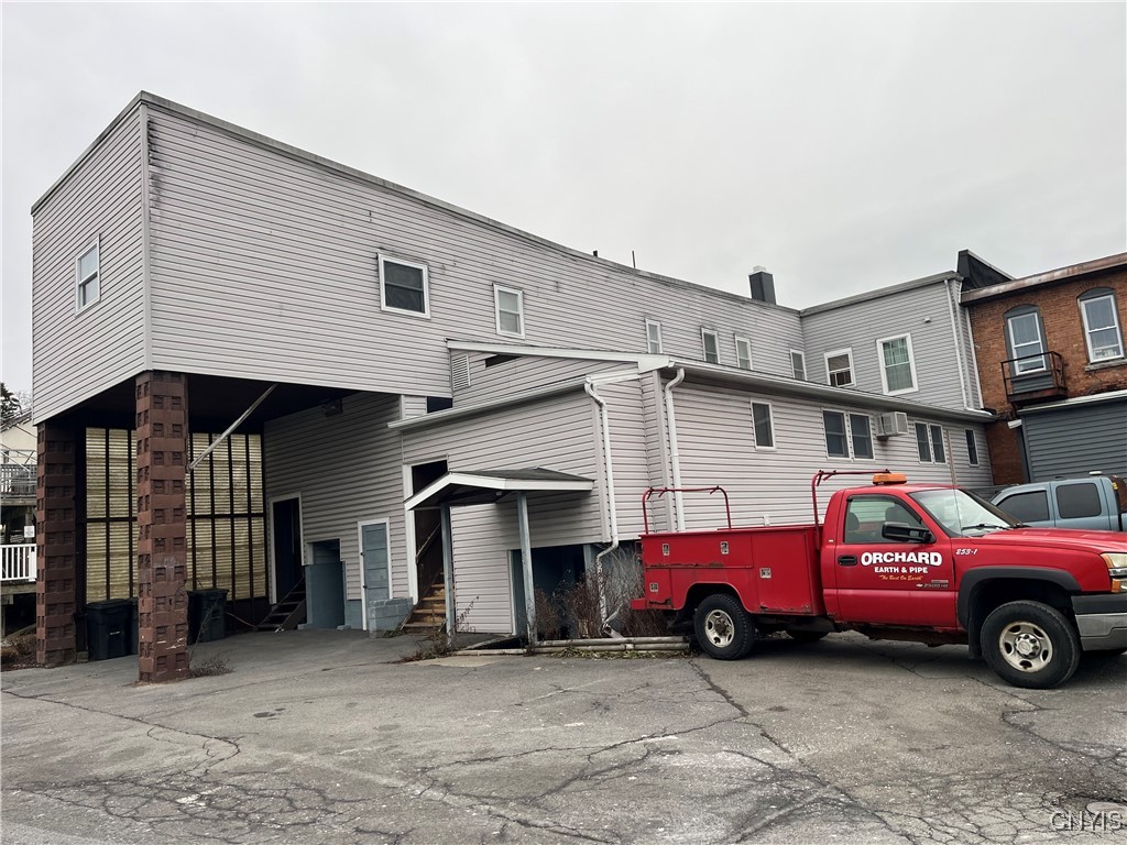 47 North Main Street Camillus, NY 13031 - Photo 5 of 24