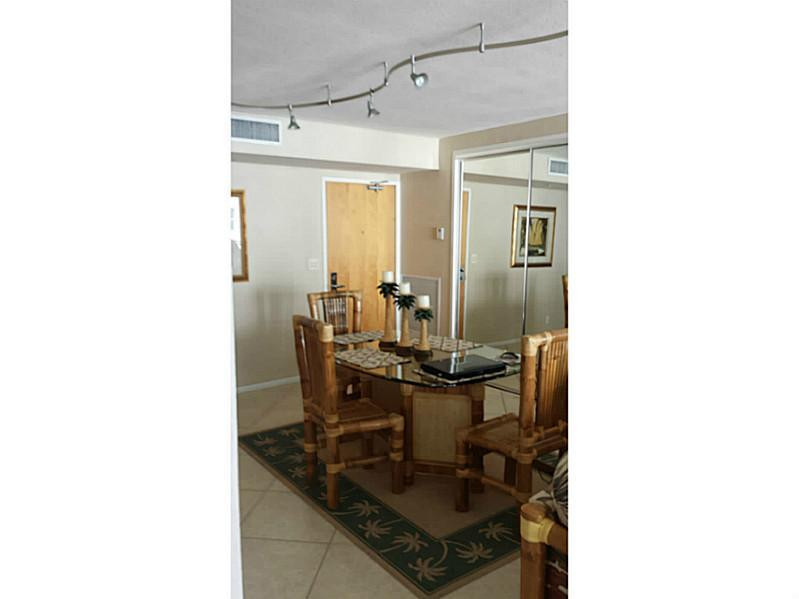 9195 Collins Avenue, Unit 711 Surfside, FL 33154 - Photo 10 of 18 Dining Room