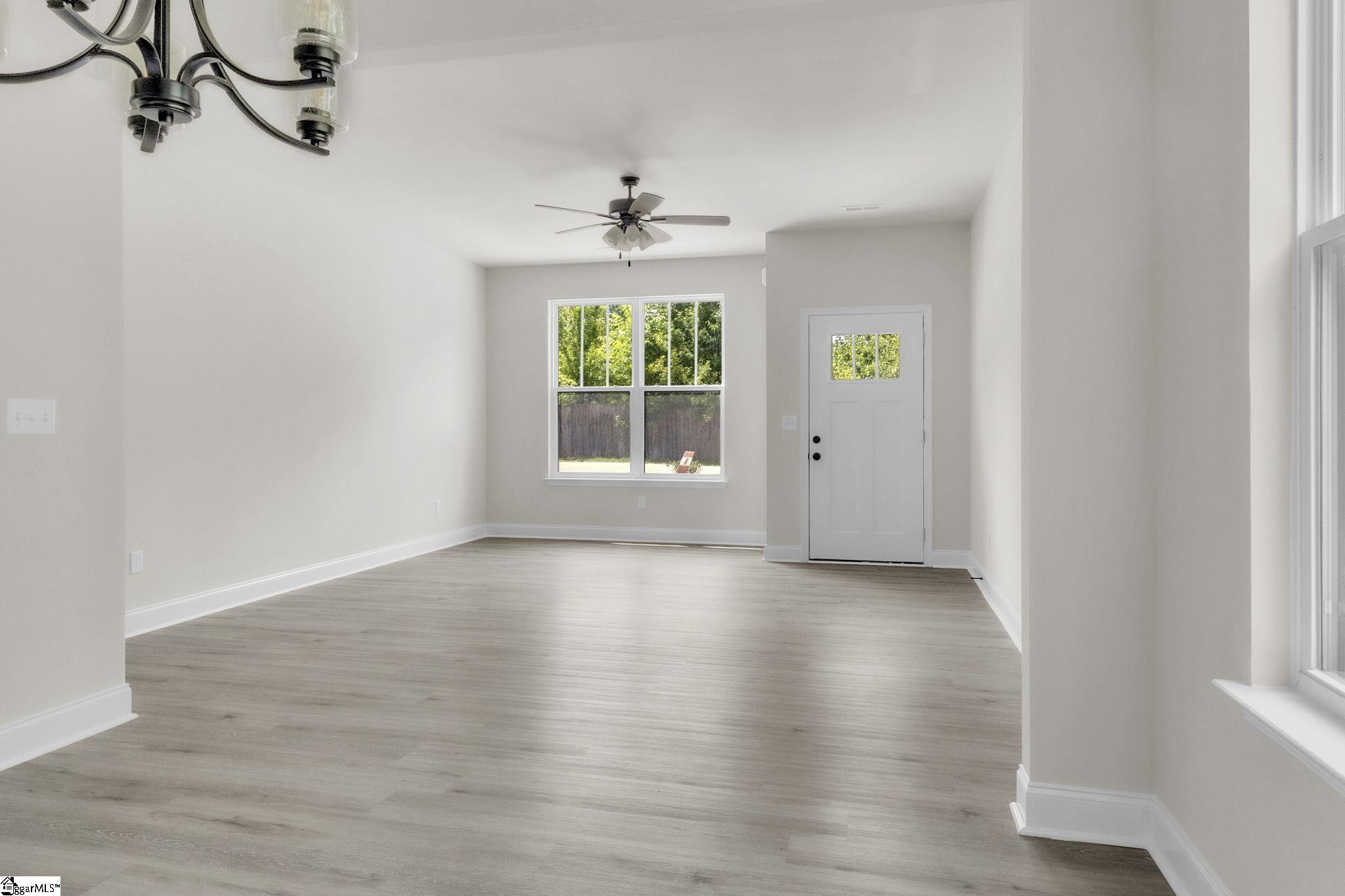 17 Scott Street Greenville, SC 29611 - Photo 3 of 23