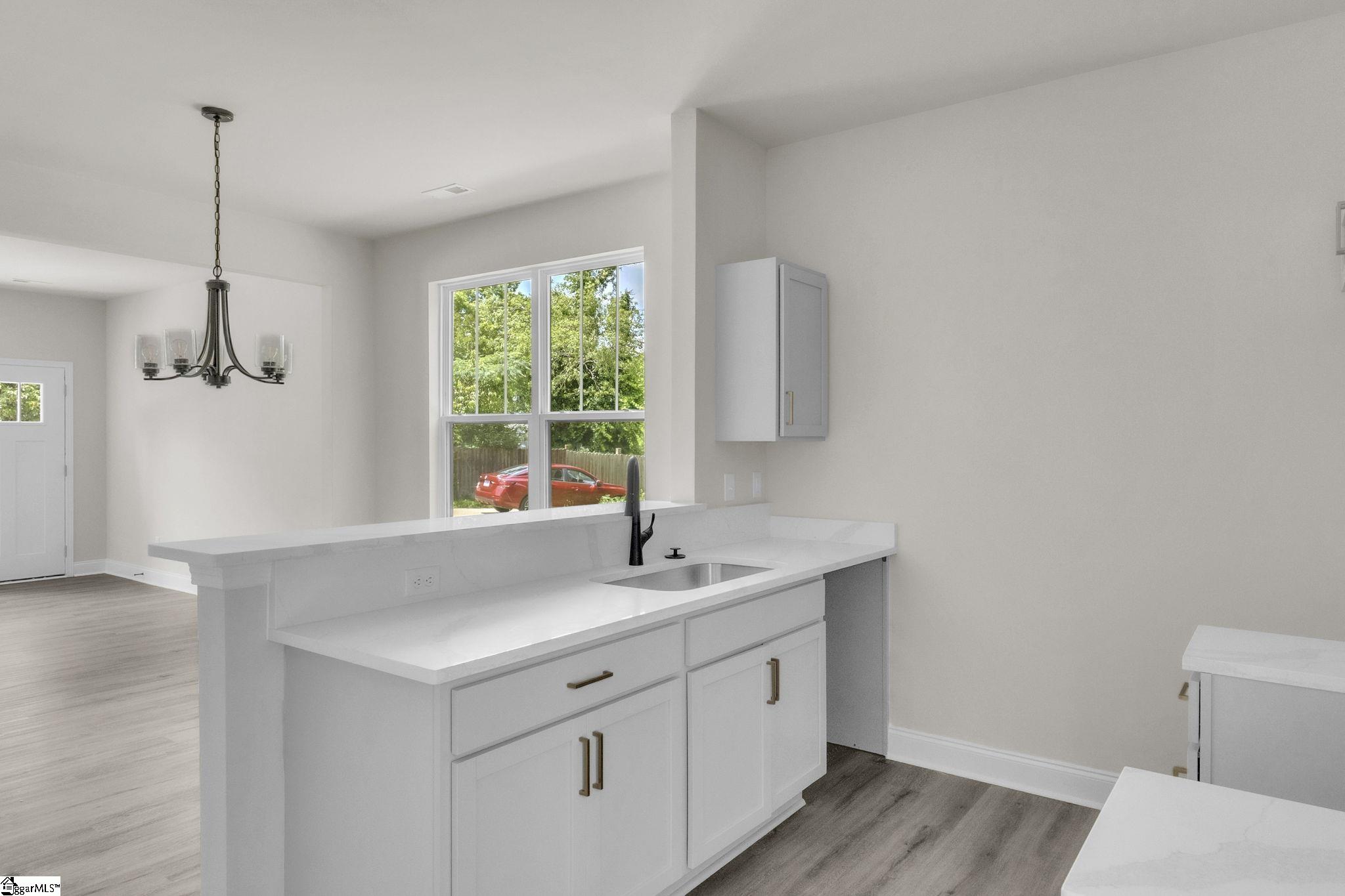 17 Scott Street Greenville, SC 29611 - Photo 4 of 23