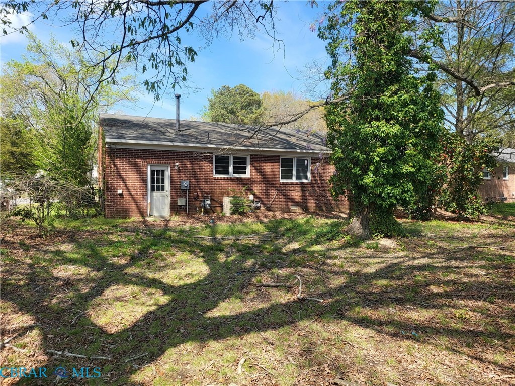 23 Colony Road Newport News, VA 23602 - Photo 4 of 34