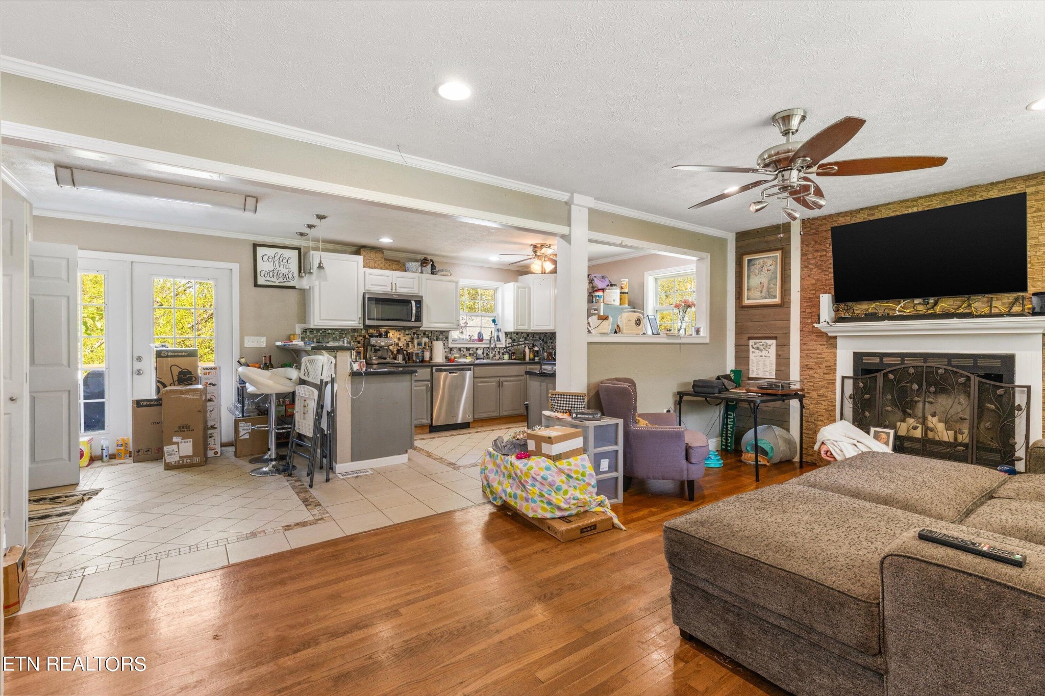 2650 Niles Ferry Road Greenback, TN 37742 - Photo 8 of 36 a living room with furniture fireplace and flat screen tv