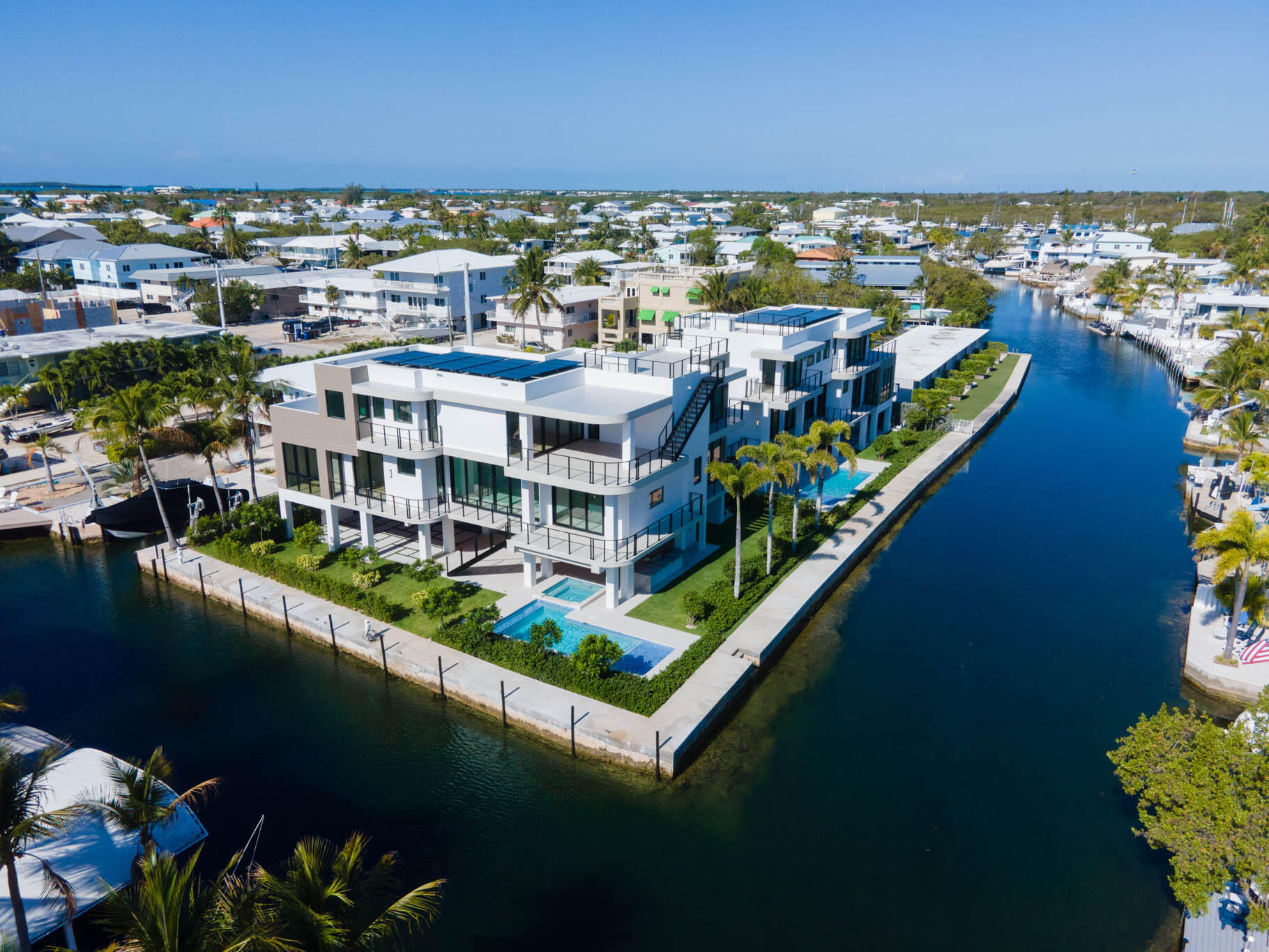 301 Buttonwood Circle, Unit B Key Largo, FL 33037 - Photo 46 of 52 Corner Lot