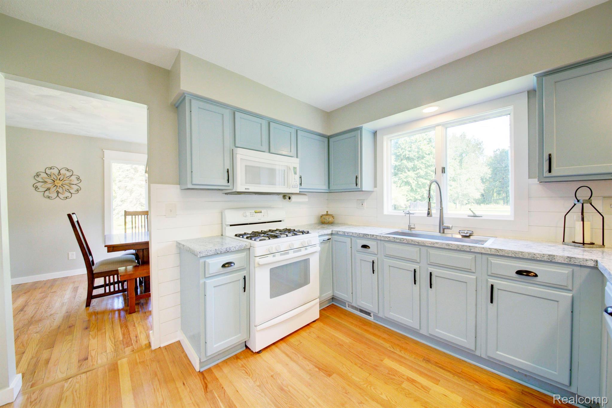 4853 West Lovejoy Road Byron, MI 48418 - Photo 11 of 58 4853 Lovejoy Rd