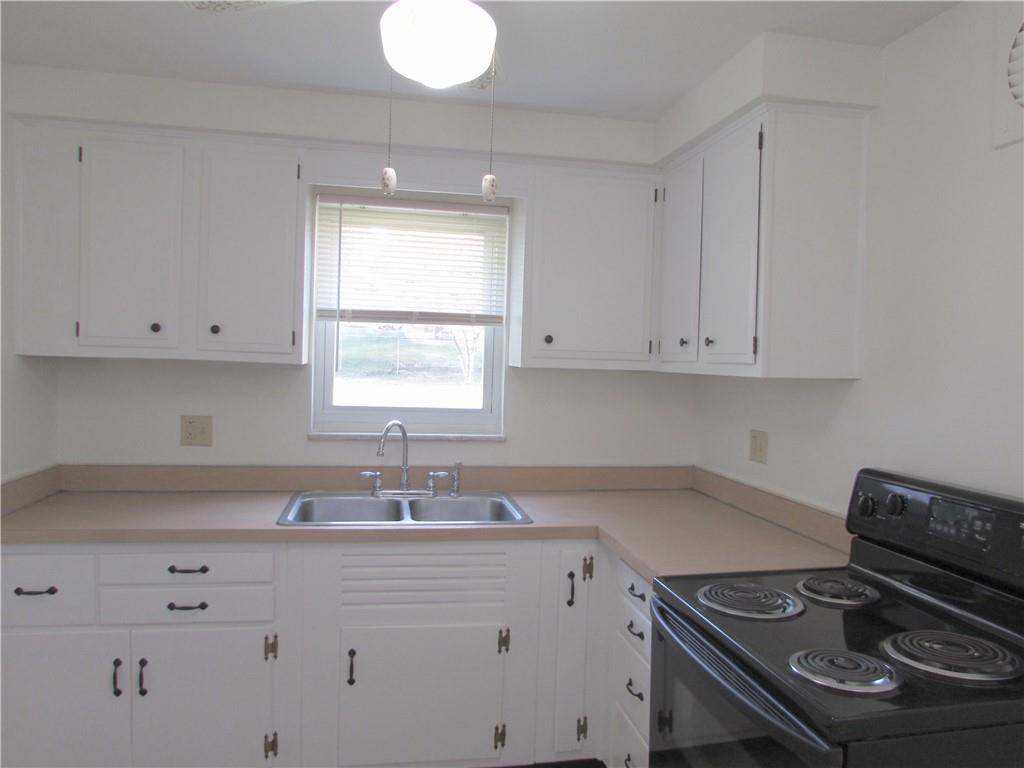 335 Hamil Road Verona, PA 15147 - Photo 15 of 32 Gallery Image 15