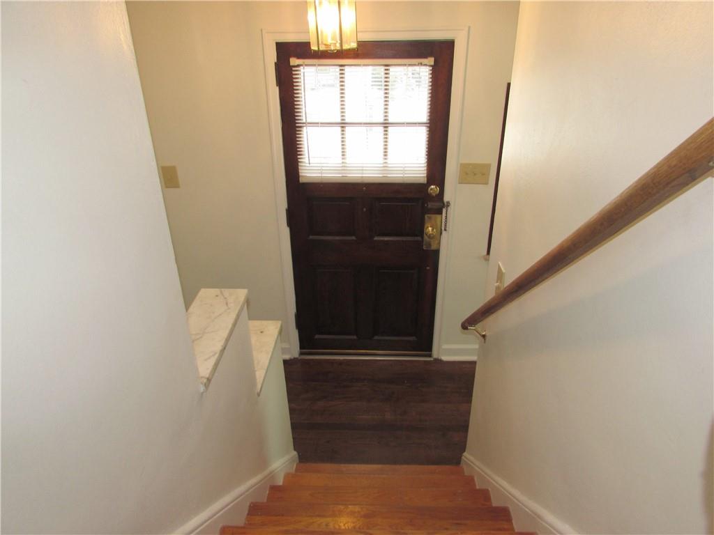 335 Hamil Road Verona, PA 15147 - Photo 8 of 32 Gallery Image 8