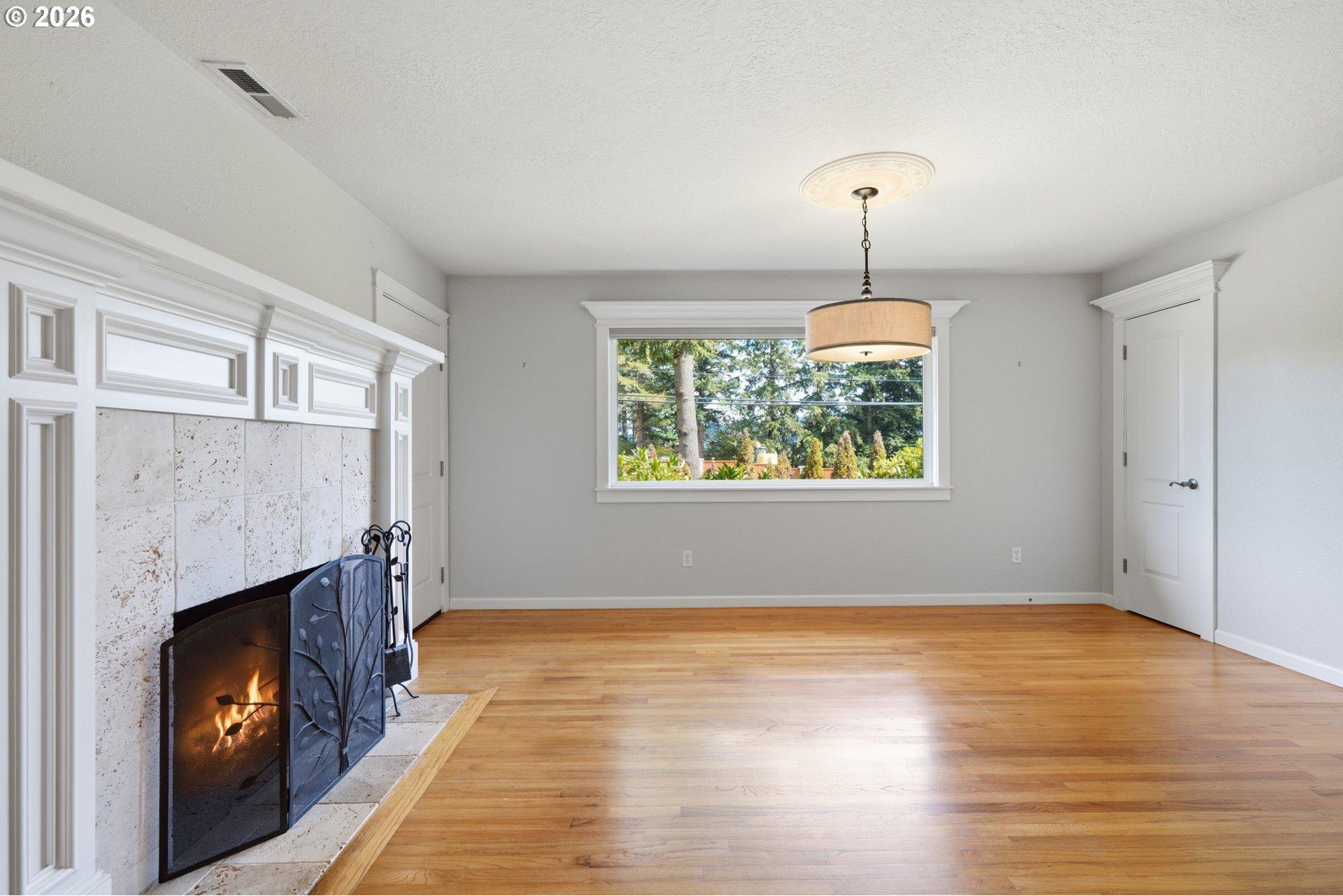 13166 Southeast Ridgecrest Road Happy Valley, OR 97086 - Photo 13 of 35 Gallery Image 13