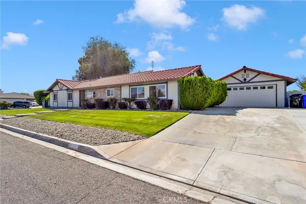 $335,000 | 26600 Corona Drive, Helendale, CA 92342