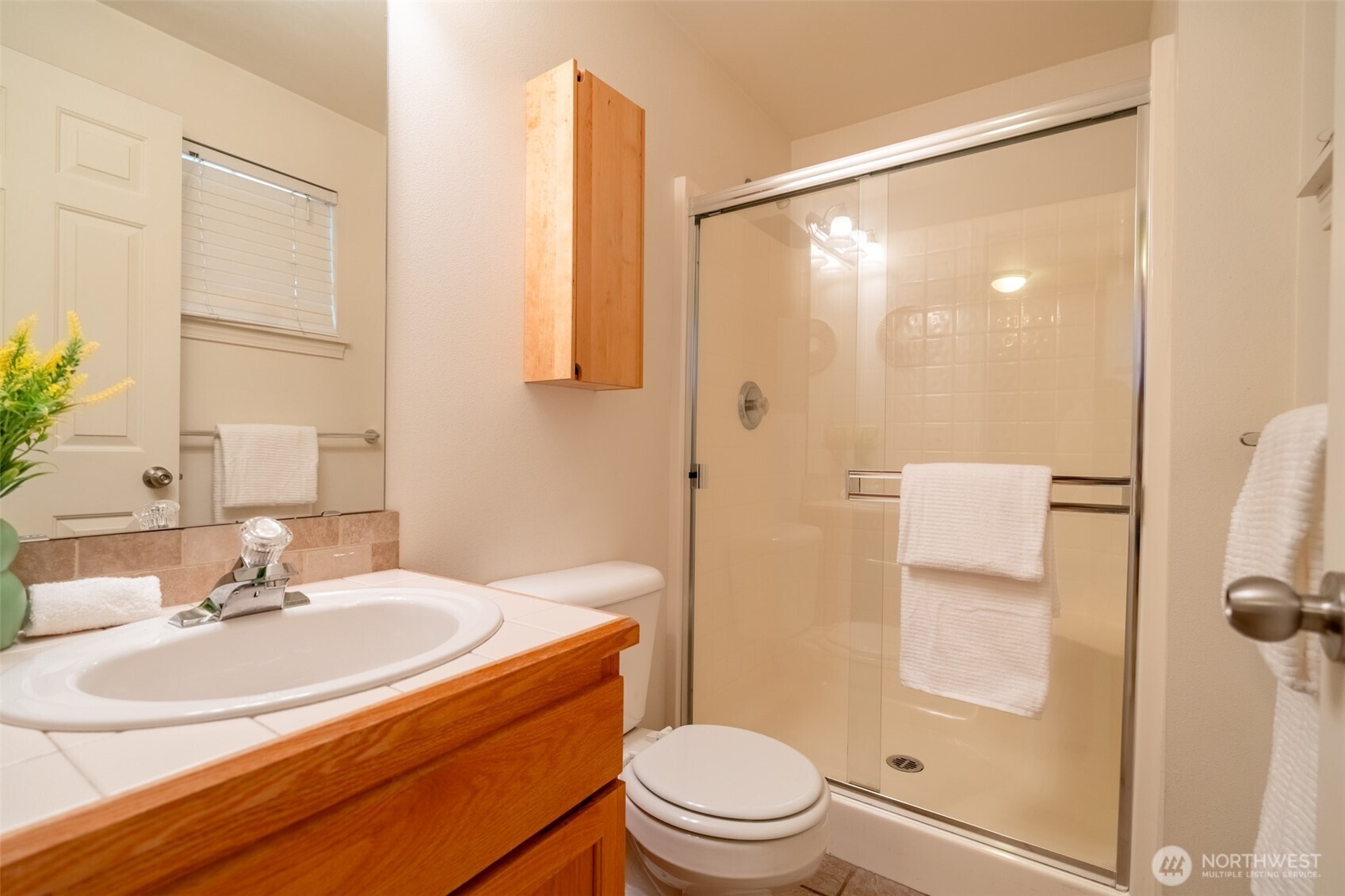 8520 Midvale Avenue North, Unit A Seattle, WA 98103 - Photo 21 of 32