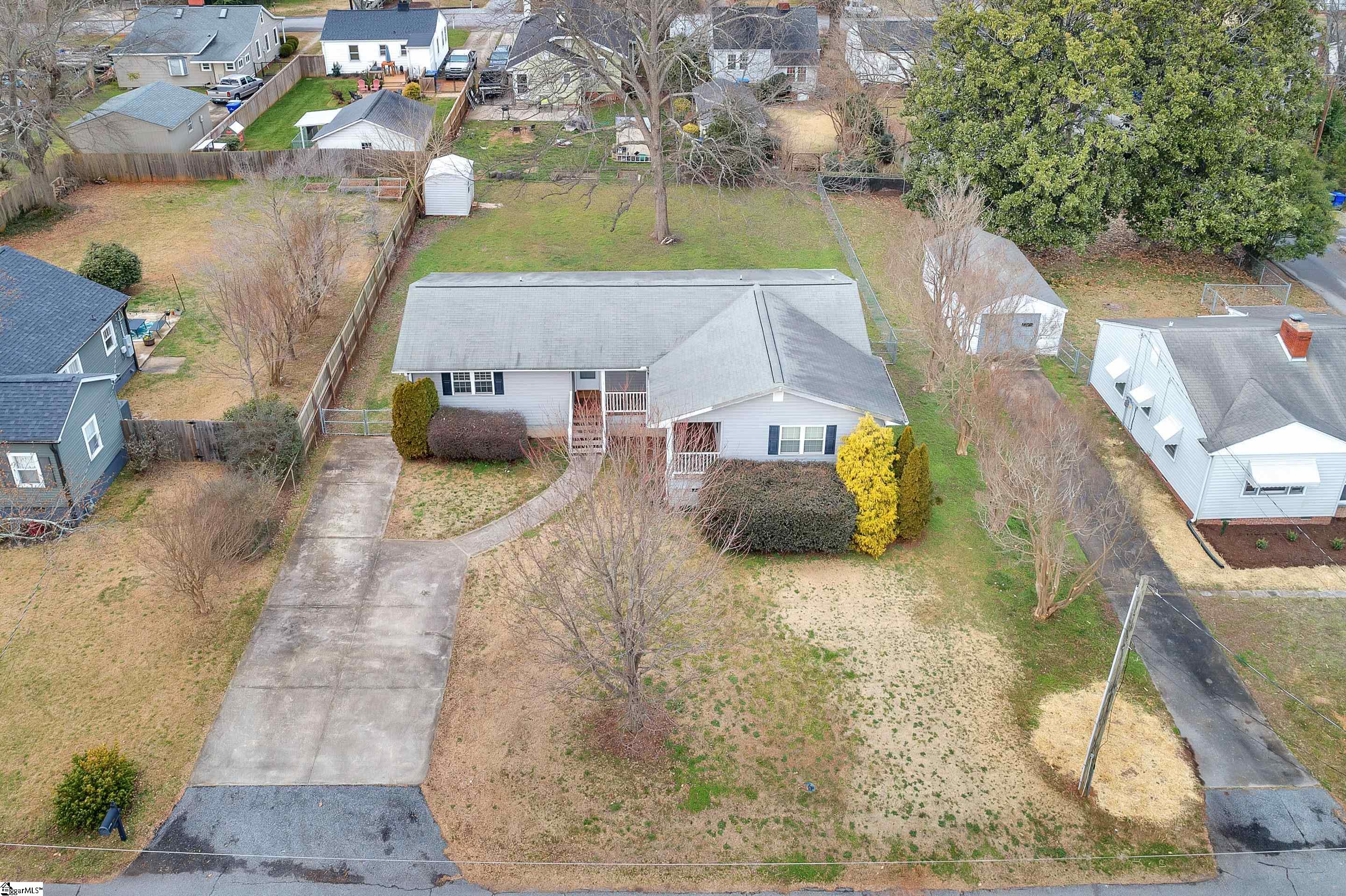 204 Bleckley Avenue Greenville, SC 29607 - Photo 1 of 26