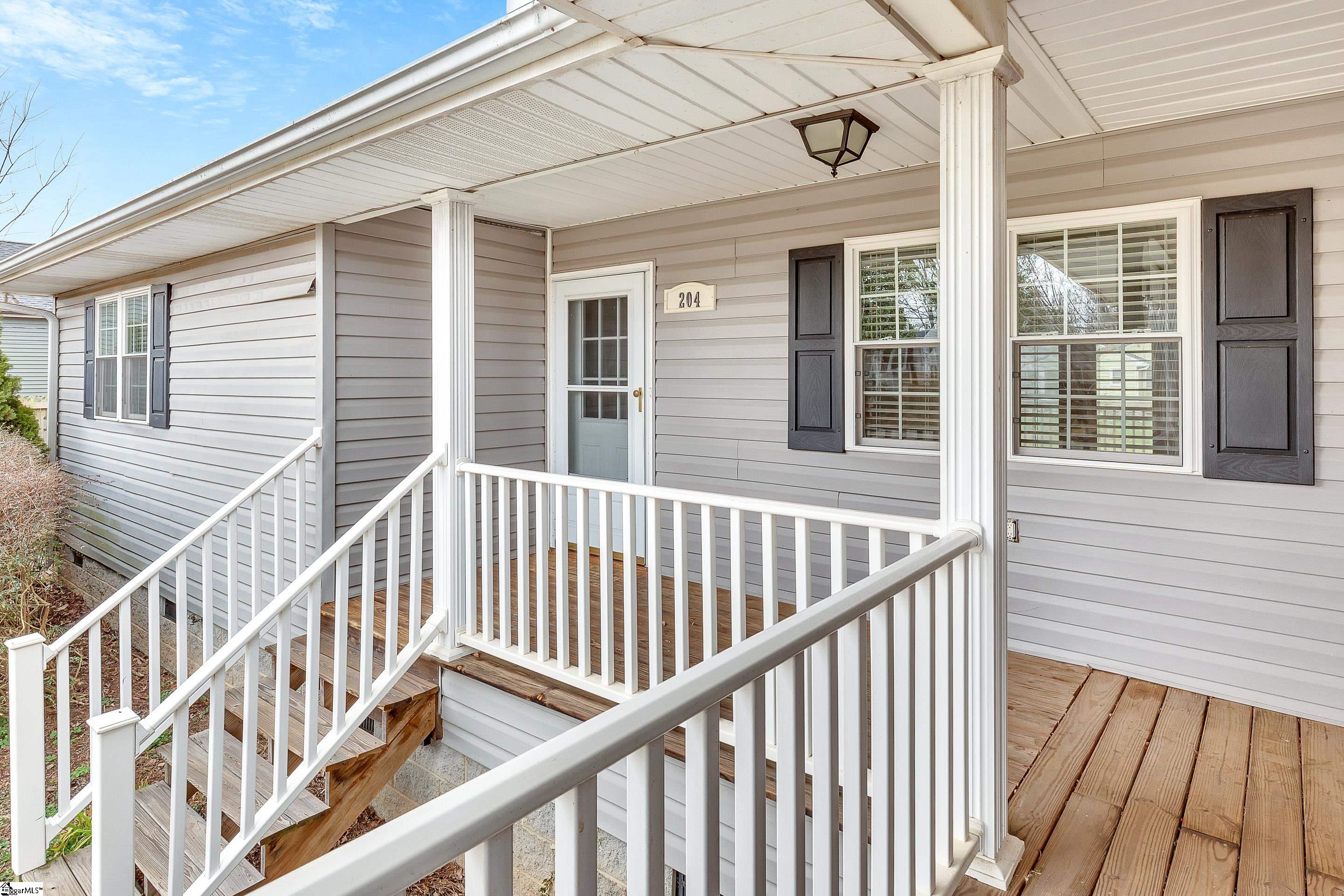 204 Bleckley Avenue Greenville, SC 29607 - Photo 4 of 26