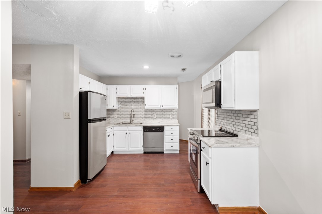 30033 Center Ridge Road, Unit F Westlake, OH 44145 - Photo 13 of 32 Gallery Image 13