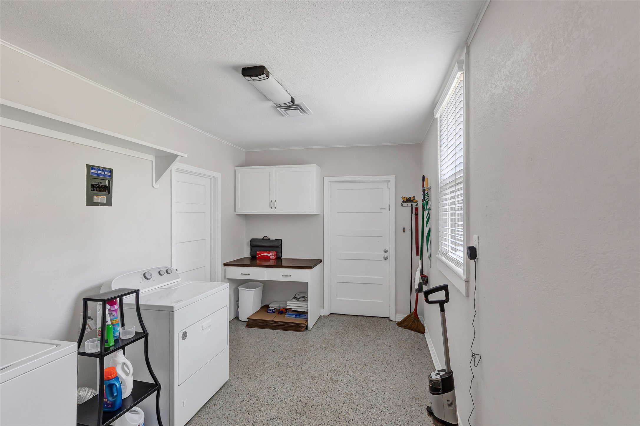 105 Wallisville Road Liberty, TX 77575 - Photo 33 of 43