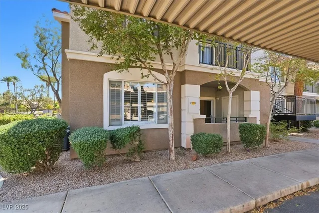 $305,000 | 2900 Sunridge Heights Parkway, Unit 1912, Henderson, NV 89052