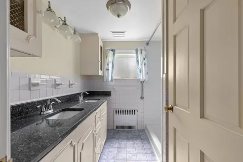 $849,900 | 129 Elm Street, Kingston, MA 02364