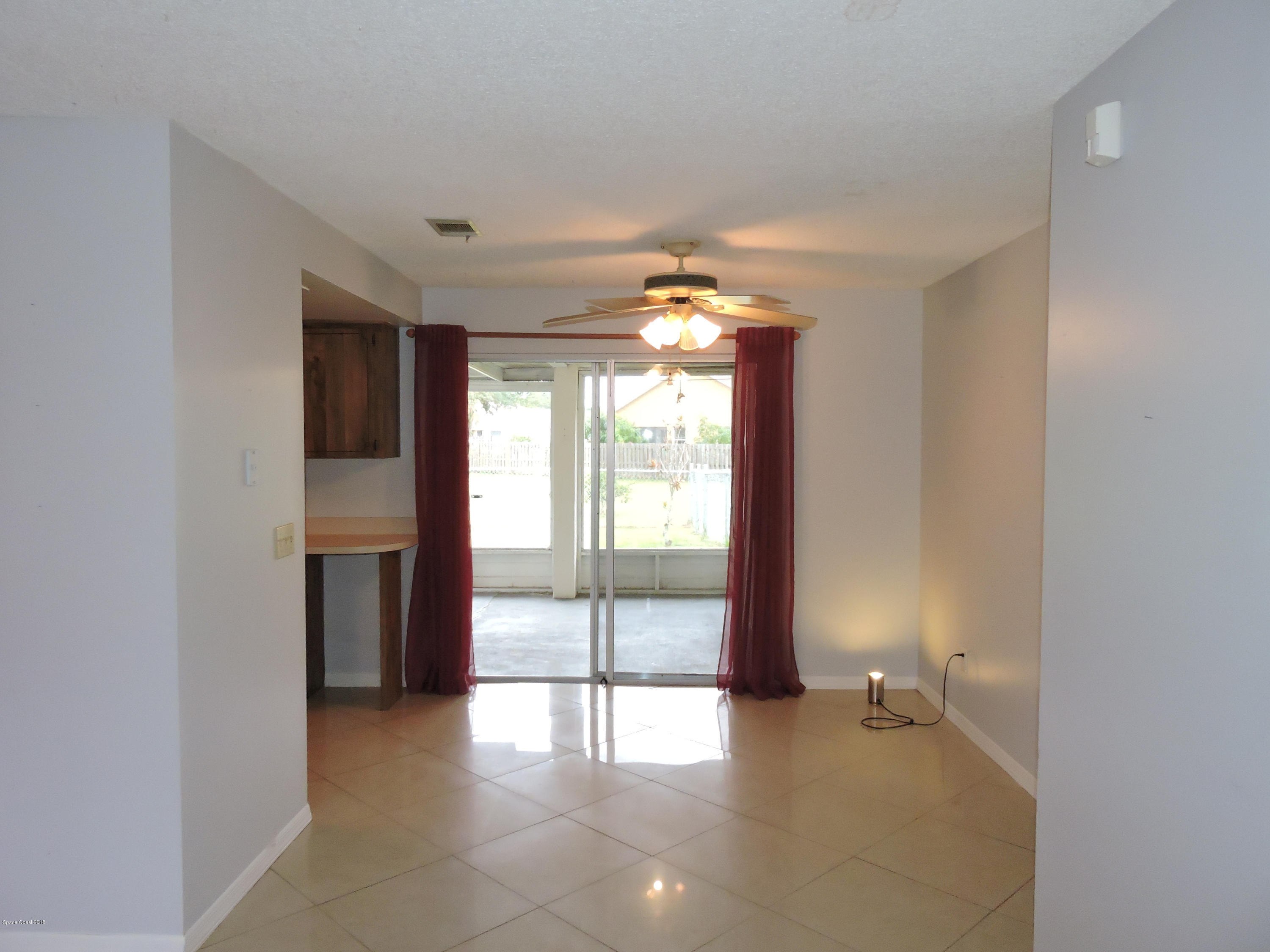 445 Avocado Road Northwest Palm Bay, FL 32907 - Photo 4 of 12 Dining