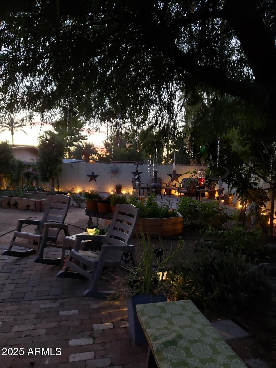 3036 West Gail Road Phoenix, AZ 85029 - Photo 34 of 47 Relaxing Outdoors
