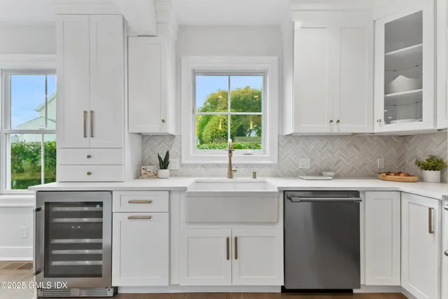 $2,395,000 | 151 A Hamilton Avenue, Greenwich, CT 06830