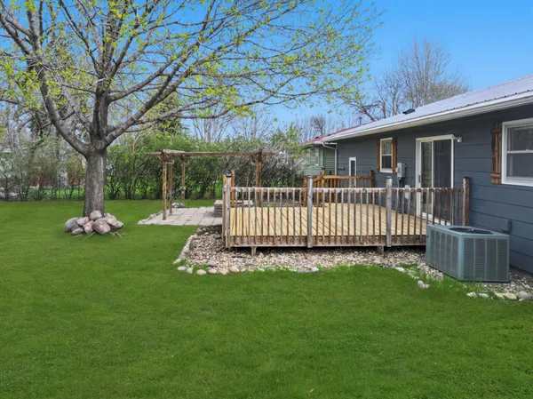 $240,000 | 506 Elaine Avenue, Marshall, MN 56258