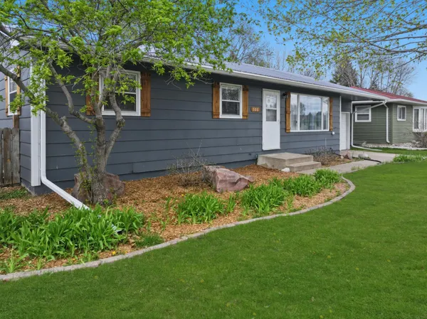 $240,000 | 506 Elaine Avenue, Marshall, MN 56258