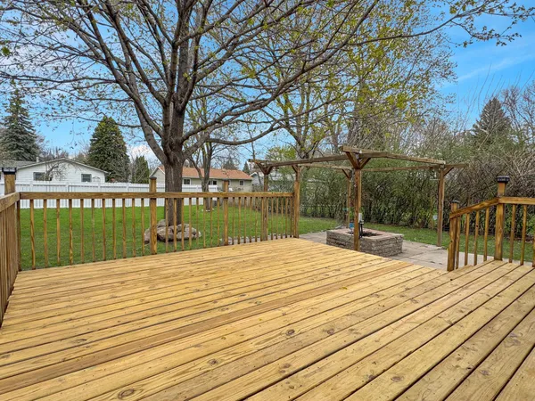 $240,000 | 506 Elaine Avenue, Marshall, MN 56258