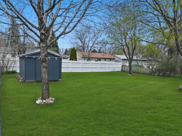 $240,000 | 506 Elaine Avenue, Marshall, MN 56258