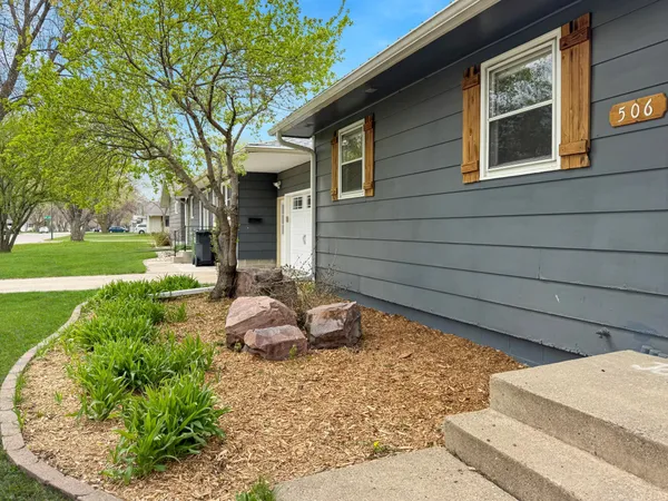 $240,000 | 506 Elaine Avenue, Marshall, MN 56258