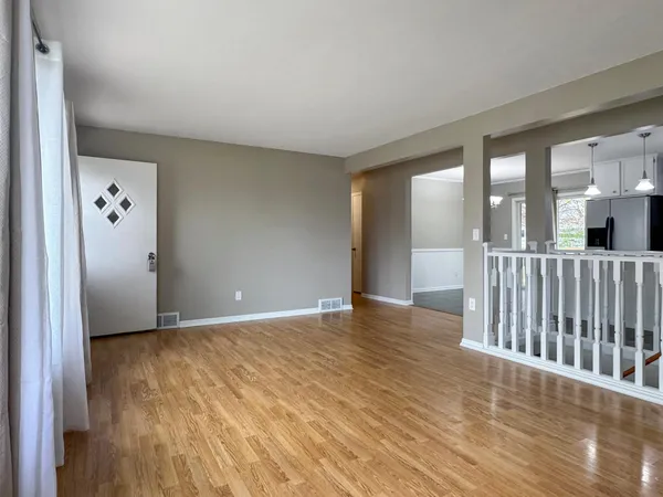 $240,000 | 506 Elaine Avenue, Marshall, MN 56258