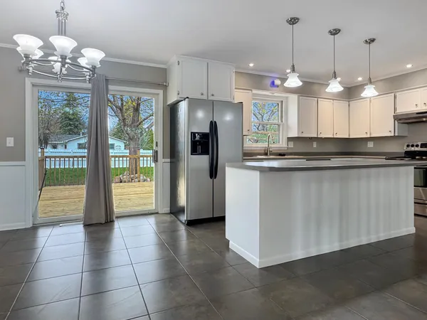 $240,000 | 506 Elaine Avenue, Marshall, MN 56258
