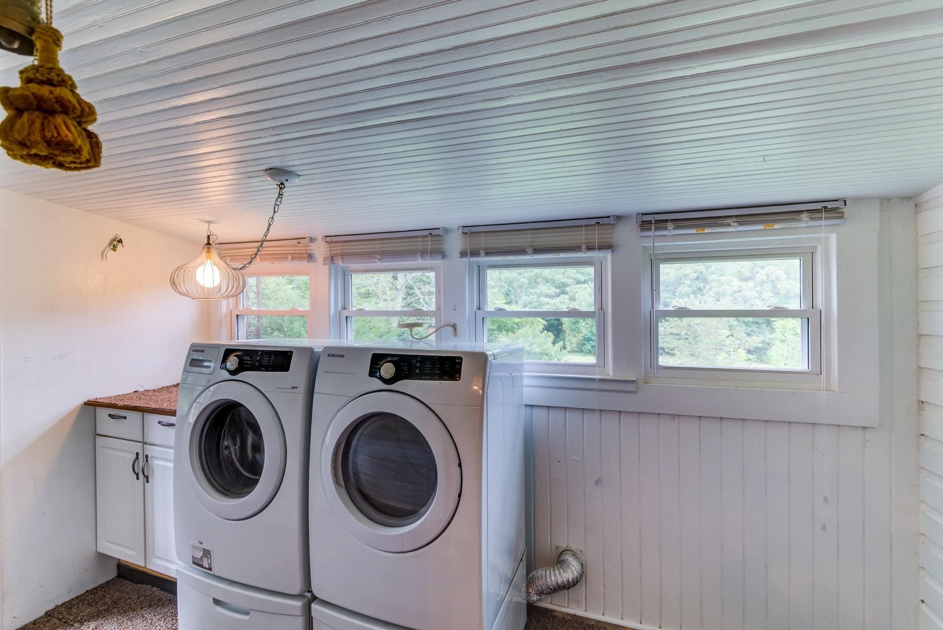 4541 Cowman Road Roanoke, VA 24014 - Photo 12 of 23 a utility room with dryer and washer