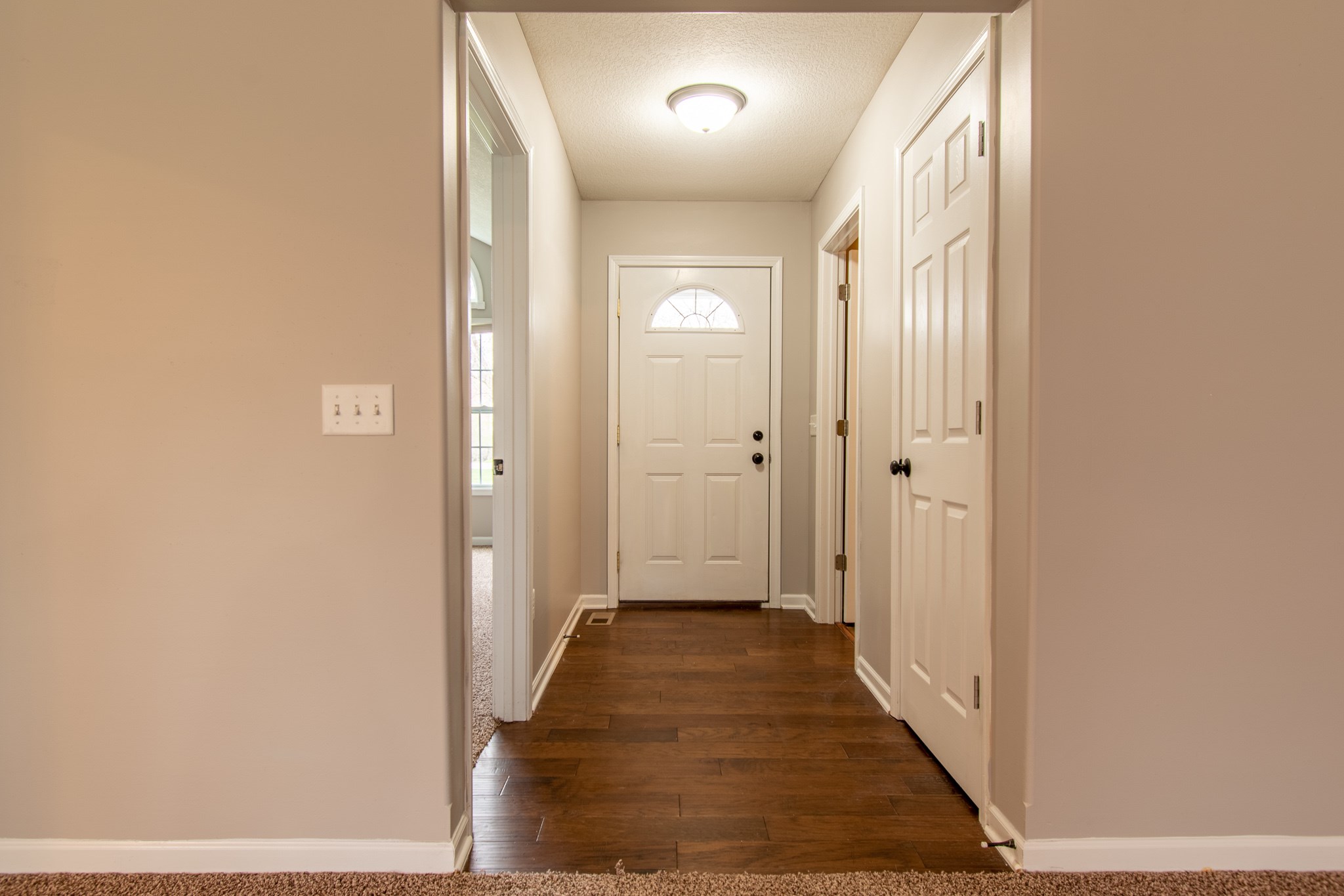 4975 Ridgelane Drive Fort Wayne, IN 46804 - Photo 4 of 21