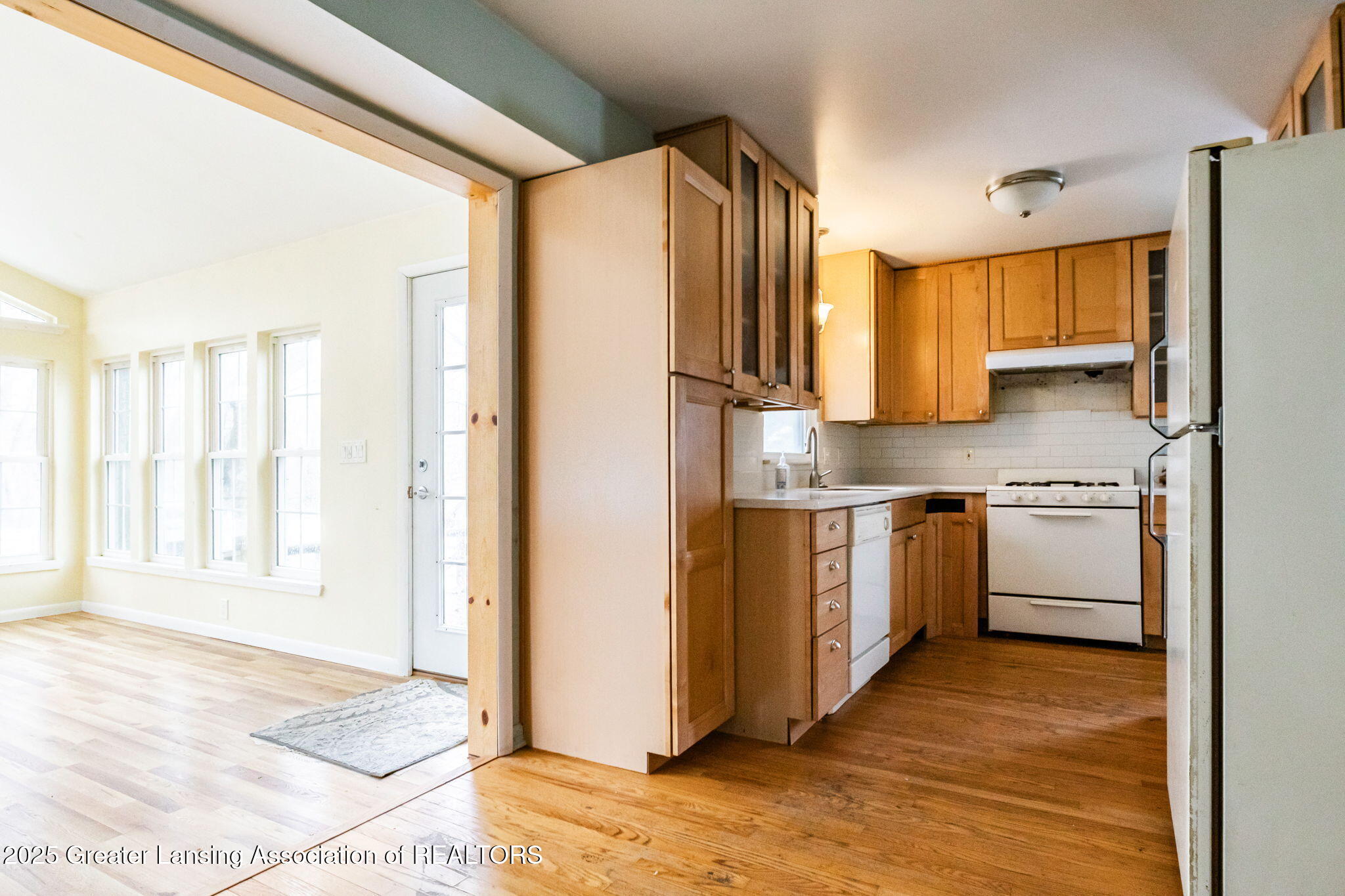 8-web-or-mls-810CLARK08