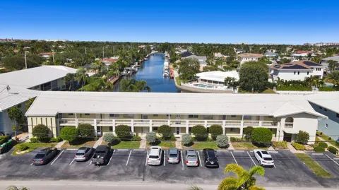 $259,900 | 2311 Northeast 36th Street, Unit 2F, Lighthouse Point, FL 33064