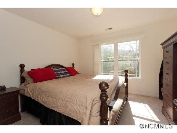 4 C Rathfarnham Road Asheville, NC 28803 - Photo 14 of 18 Gallery Image 14