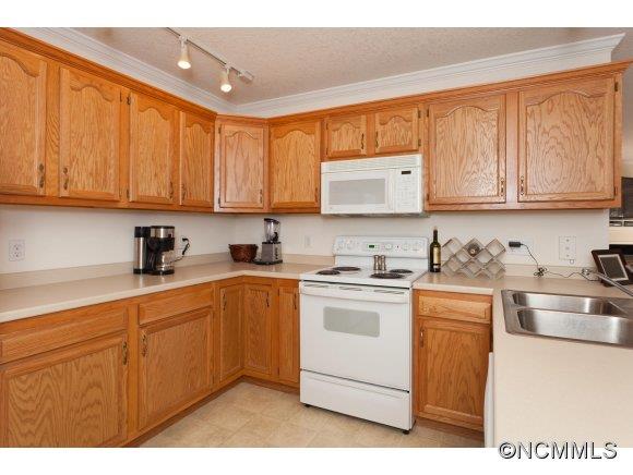 4 C Rathfarnham Road Asheville, NC 28803 - Photo 9 of 18 Gallery Image 9