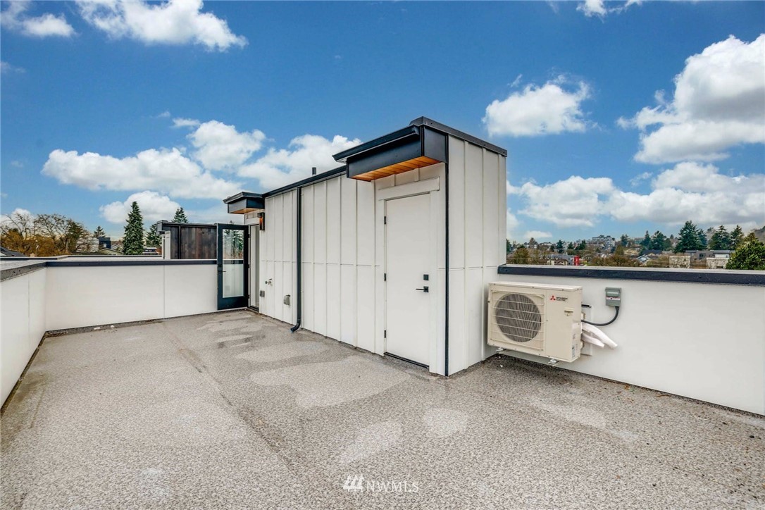 1619 North 50th Street Seattle, WA 98103 - Photo 34 of 37 a view of a storage & utility room