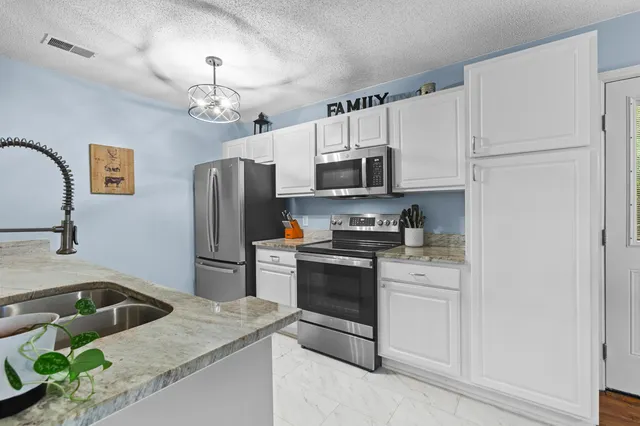 $317,900 | 83 Blue Jasmine Lane, Summerville, SC 29483