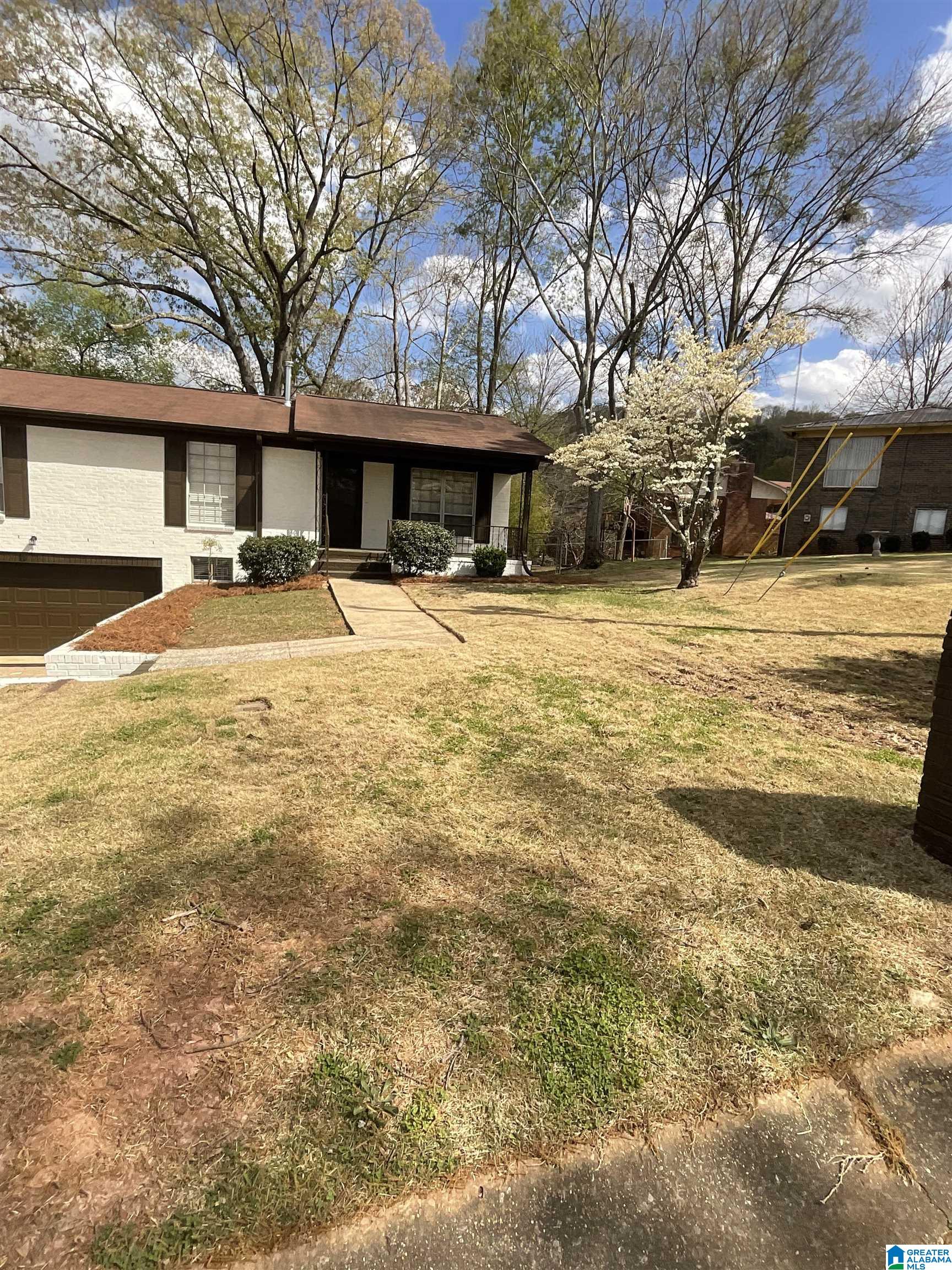 3021 Wenonah Park Road Southwest Birmingham, AL 35211 - Photo 2 of 23