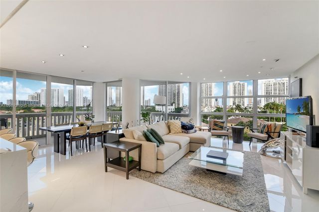 $372,000 | 1000 West Island Boulevard, Unit 809, Aventura, FL 33160