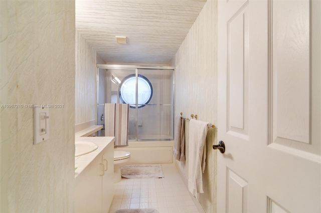 $372,000 | 1000 West Island Boulevard, Unit 809, Aventura, FL 33160