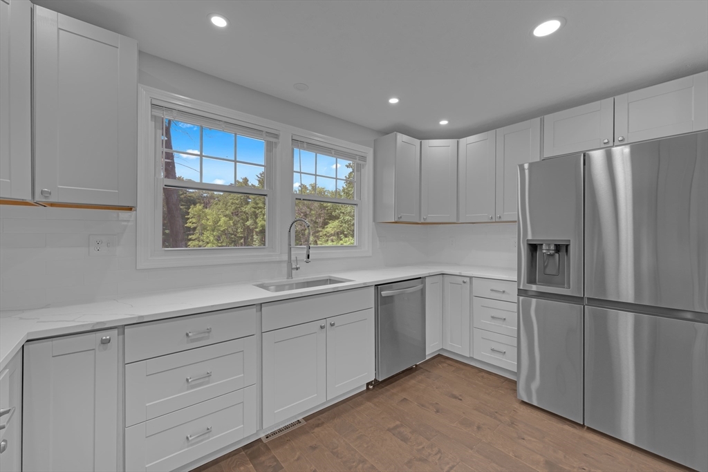 14 Hillside Road Northborough, MA 01532 - Photo 10 of 32 Gallery Image 10