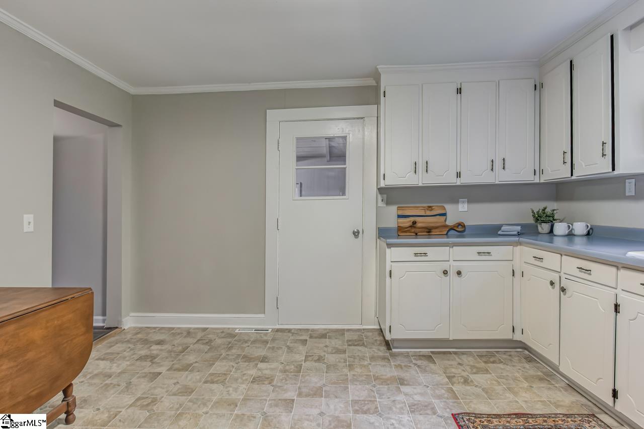 1657 Ranch Road Laurens, SC 29360 - Photo 14 of 21 Gallery Image 14