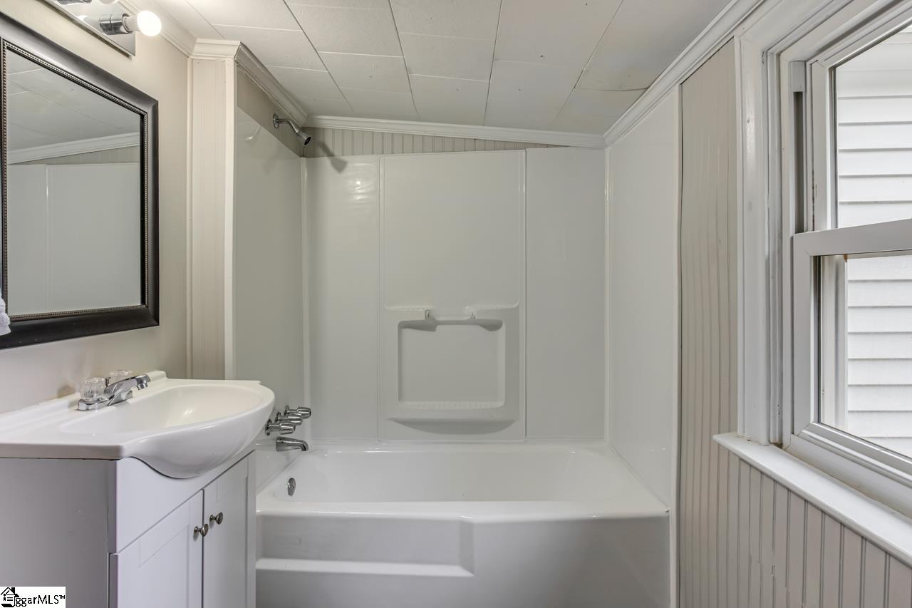 1657 Ranch Road Laurens, SC 29360 - Photo 17 of 21 Gallery Image 17