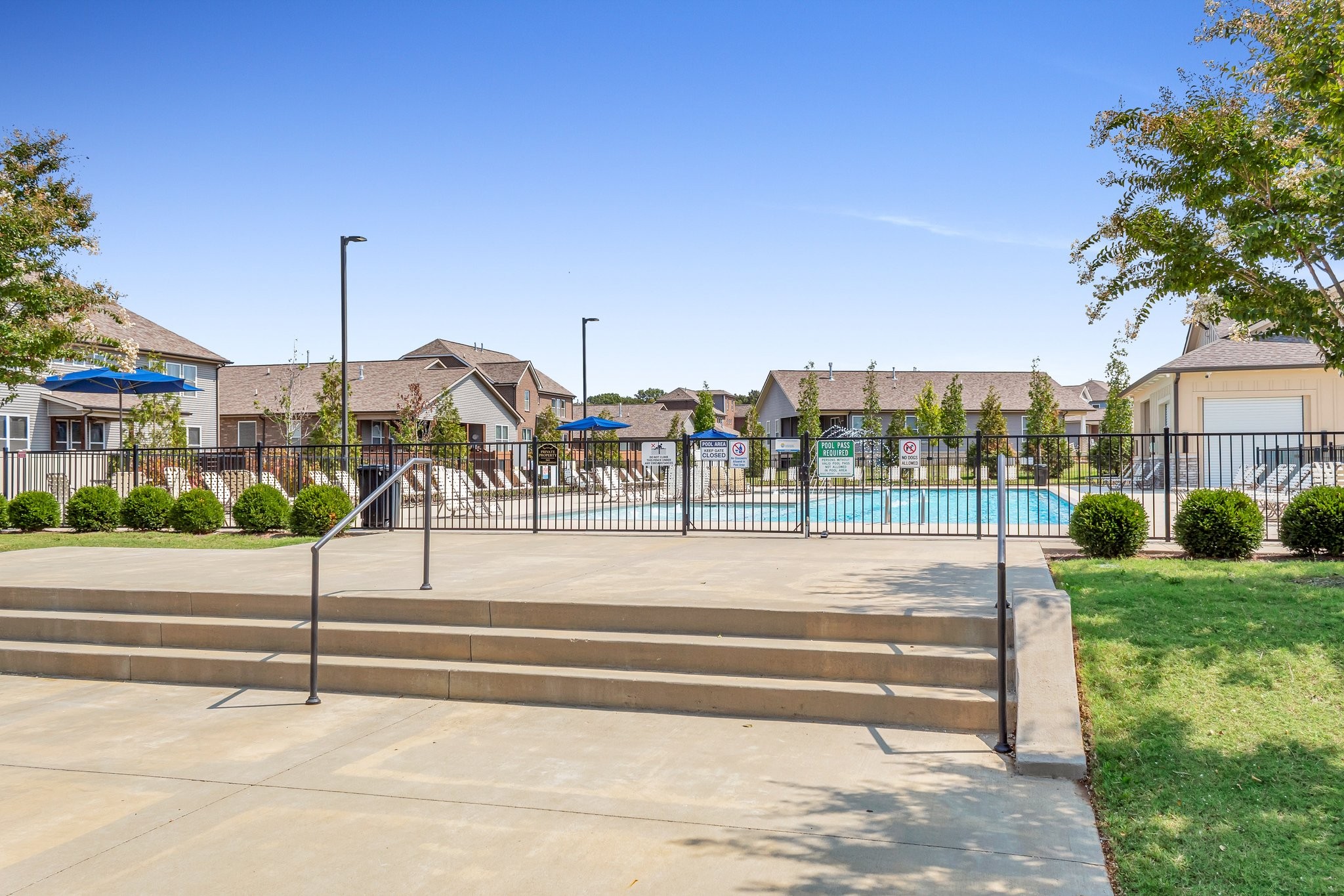 314 Disley Way Murfreesboro, TN 37128 - Photo 24 of 25 a view of building with yard