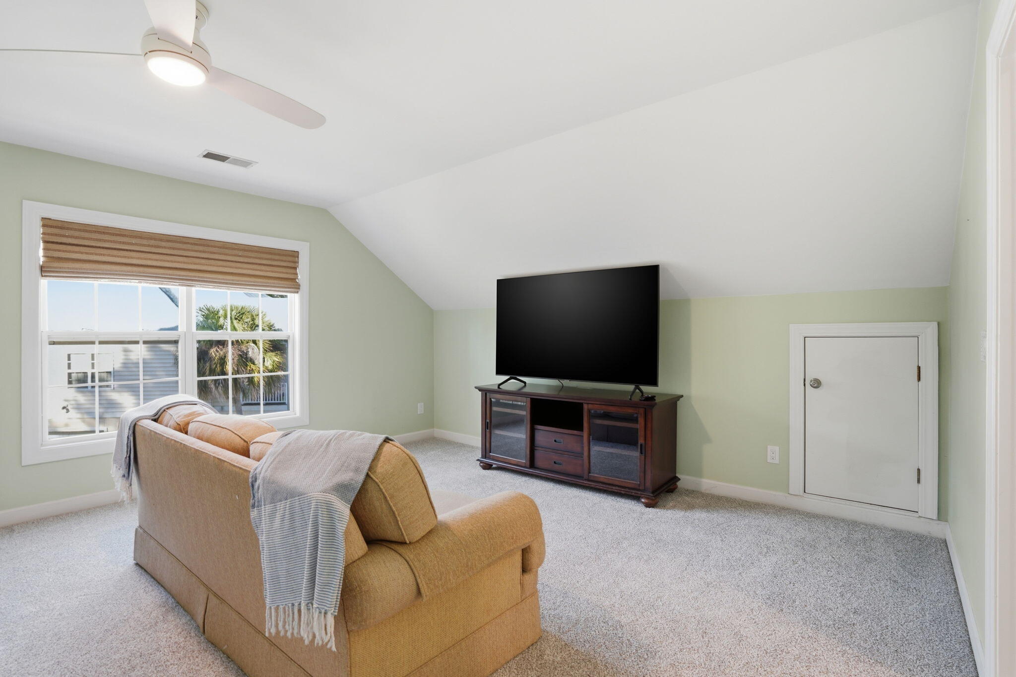 2705 Sarazen Drive Mount Pleasant, SC 29466 - Photo 30 of 47 37-web-or-mls-022_DSC02221