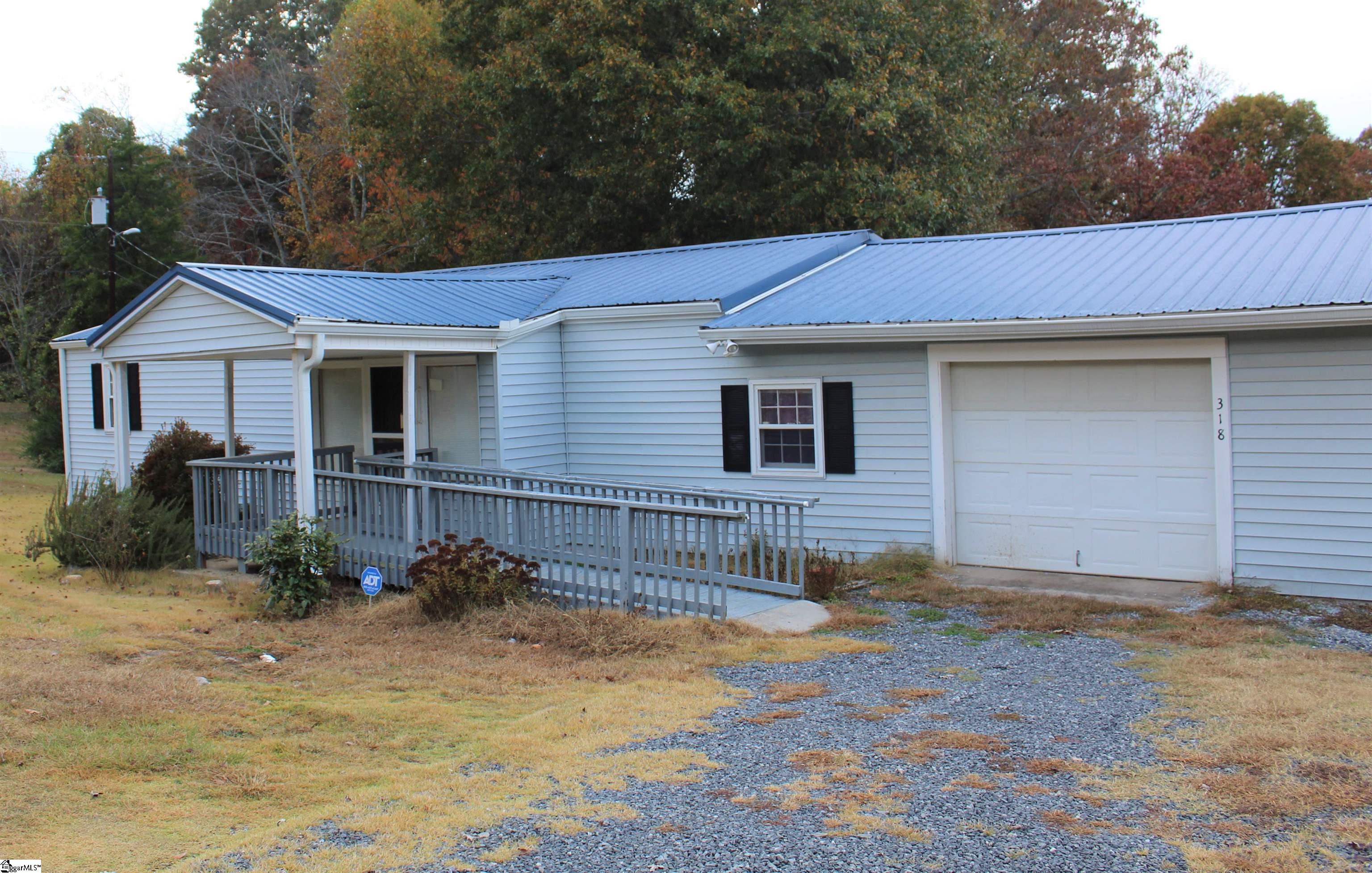 318 Smith Grove Road Easley, SC 29640 - Photo 5 of 18