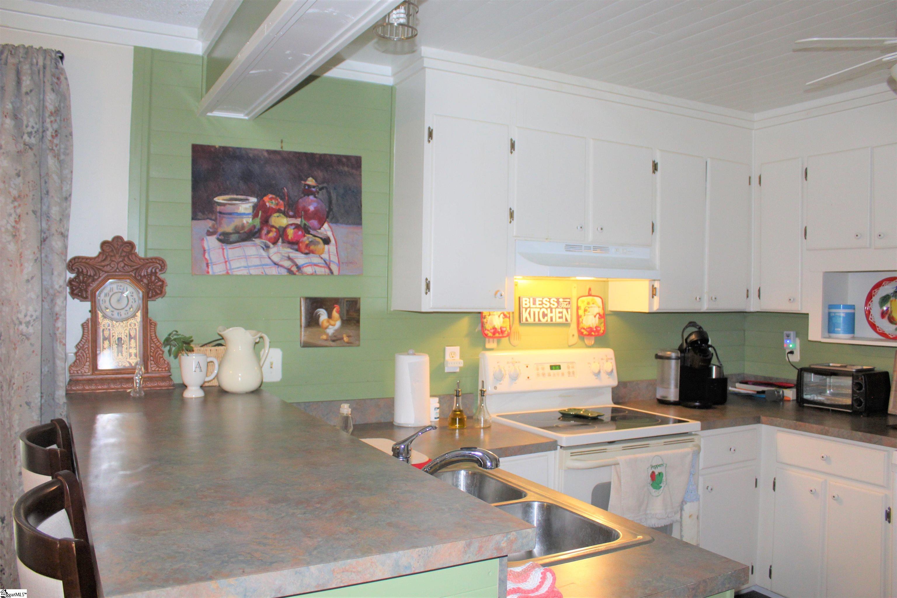 318 Smith Grove Road Easley, SC 29640 - Photo 6 of 18