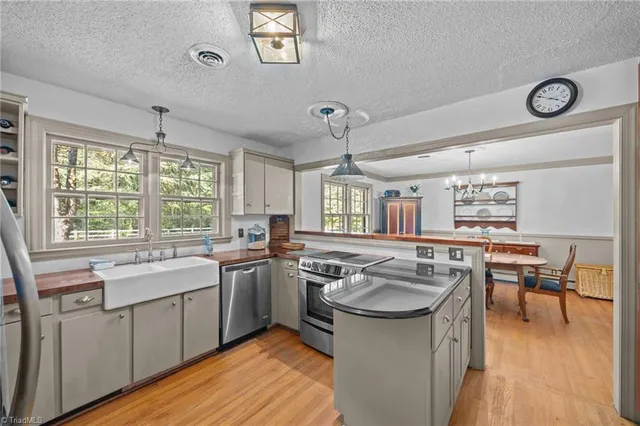 $350,000 | 502 West Hunter Street, Madison, NC 27025