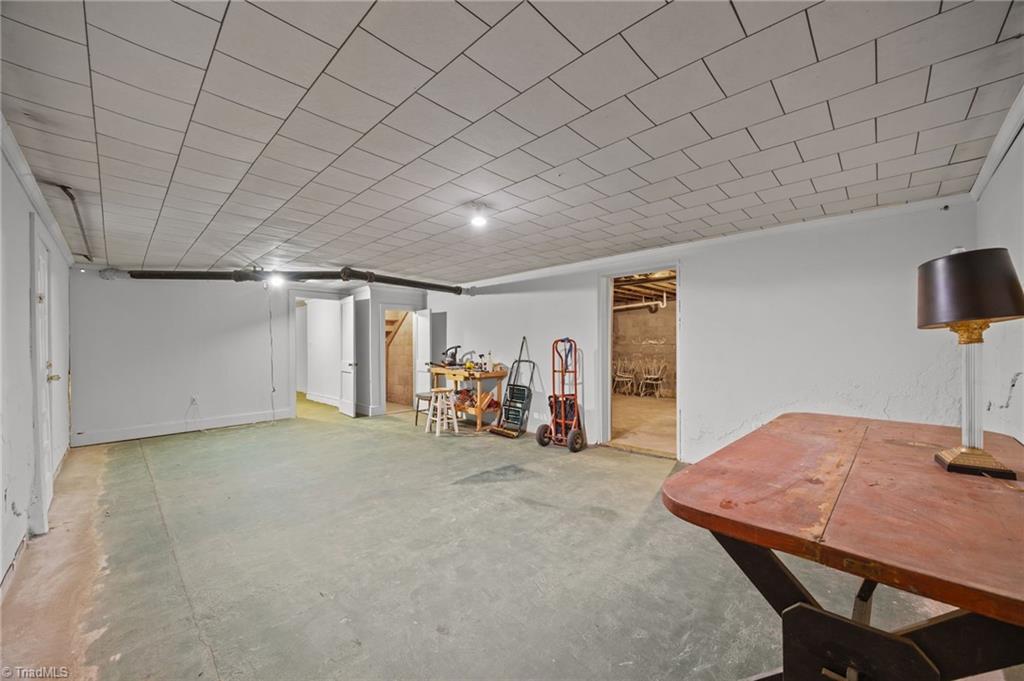 502 West Hunter Street Madison, NC 27025 - Photo 29 of 41 Basement opens to back yard